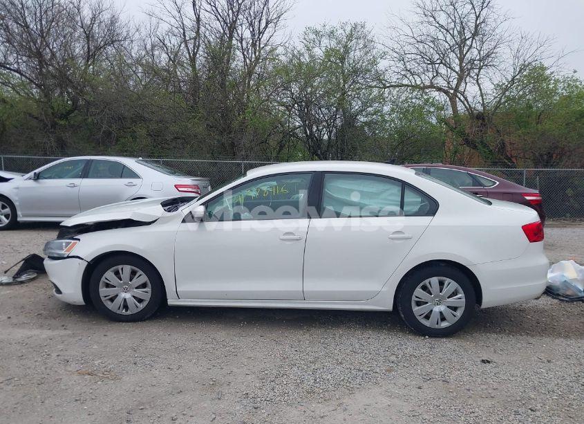 Photo 15 of 2014 Volkswagen Jetta 1.8T SE (VIN 3VWD17AJ8EM211169)