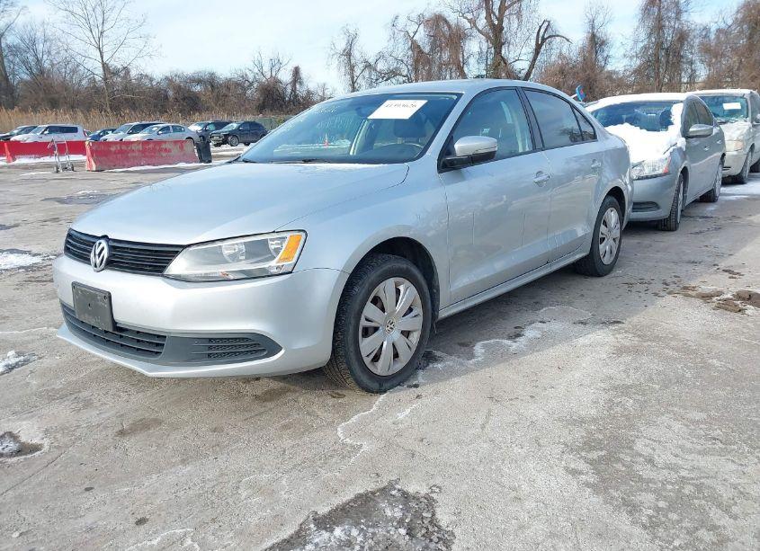 Photo 2 of 2014 Volkswagen Jetta 1.8T SE (VIN 3VWD17AJ8EM223242)