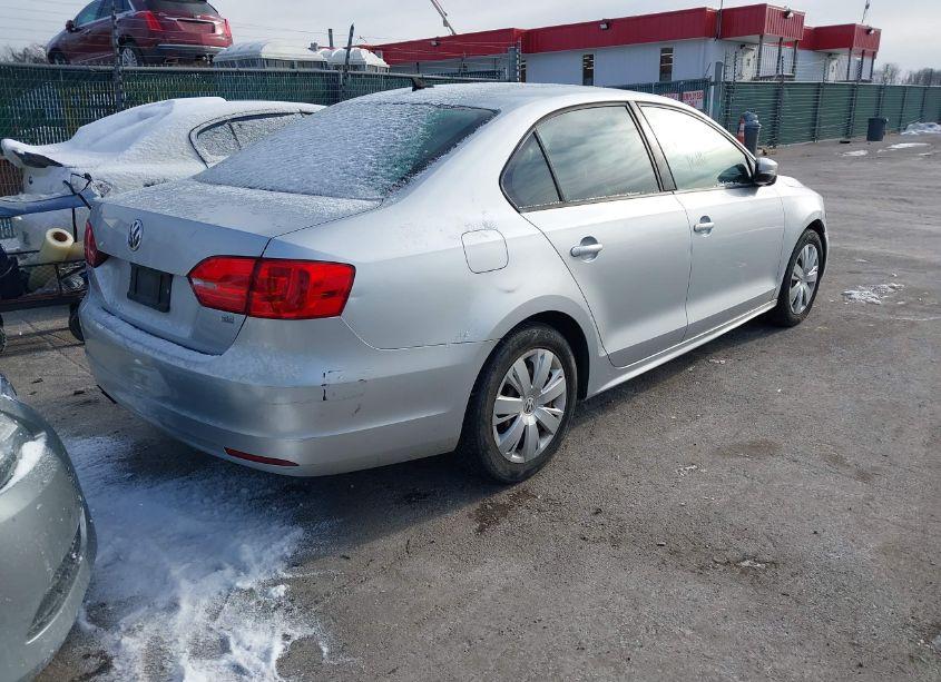 Photo 4 of 2014 Volkswagen Jetta 1.8T SE (VIN 3VWD17AJ8EM223242)