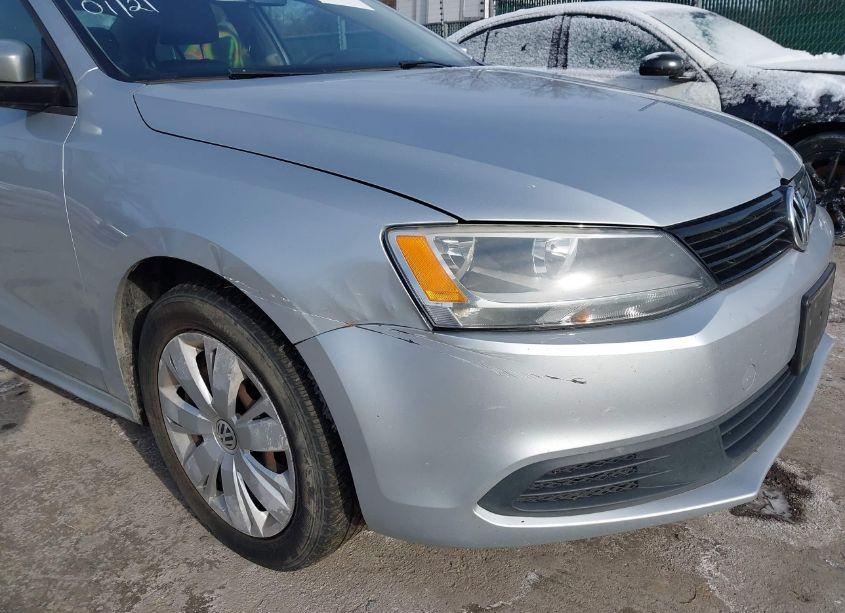 Photo 6 of 2014 Volkswagen Jetta 1.8T SE (VIN 3VWD17AJ8EM223242)
