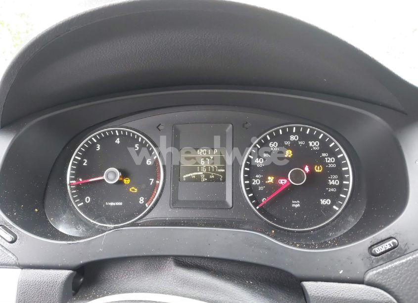 Photo 7 of 2014 Volkswagen Jetta 1.8T SE (VIN 3VWD17AJ8EM239148)