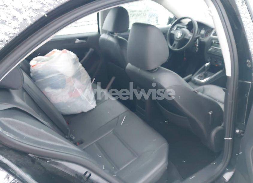 Photo 8 of 2014 Volkswagen Jetta 1.8T SE (VIN 3VWD17AJ8EM239201)