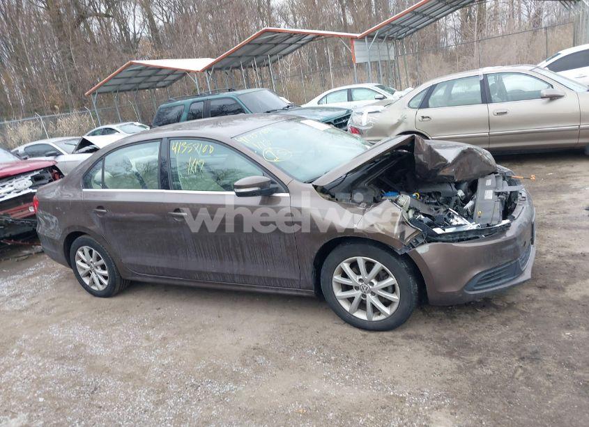 Photo 13 of 2014 Volkswagen Jetta 1.8T SE (VIN 3VWD17AJ8EM240302)