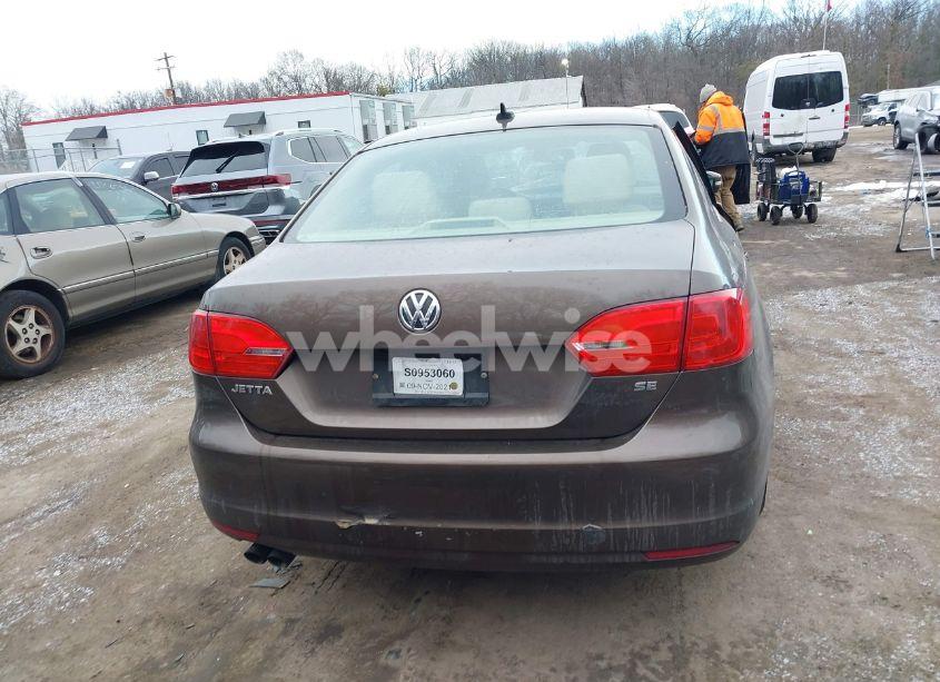 Photo 16 of 2014 Volkswagen Jetta 1.8T SE (VIN 3VWD17AJ8EM240302)