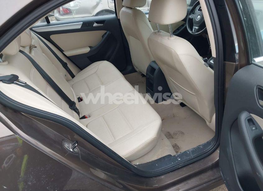 Photo 8 of 2014 Volkswagen Jetta 1.8T SE (VIN 3VWD17AJ8EM240302)