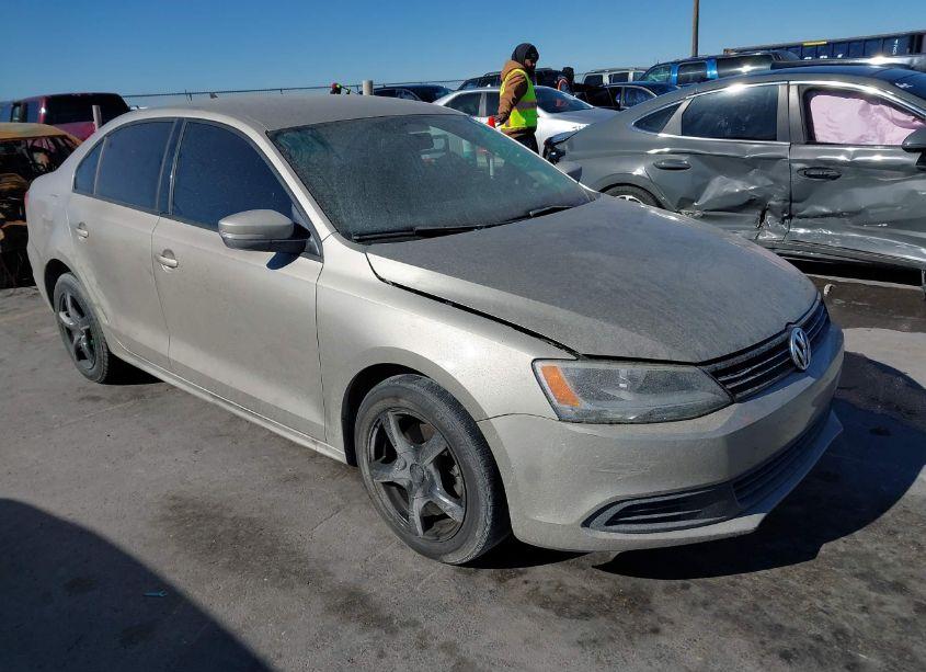 2014 Volkswagen Jetta 1.8T SE (VIN 3VWD17AJ8EM250957) main photo