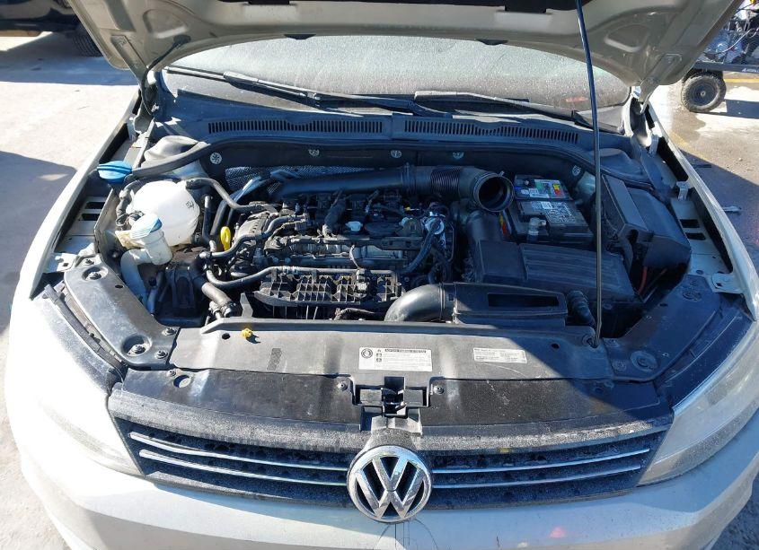 Photo 10 of 2014 Volkswagen Jetta 1.8T SE (VIN 3VWD17AJ8EM250957)