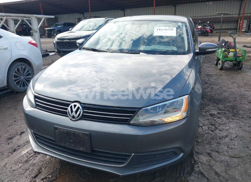 Photo 12 of 2014 Volkswagen Jetta 1.8T SE (VIN 3VWD17AJ8EM270903)