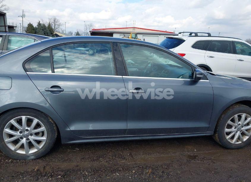 Photo 13 of 2014 Volkswagen Jetta 1.8T SE (VIN 3VWD17AJ8EM270903)