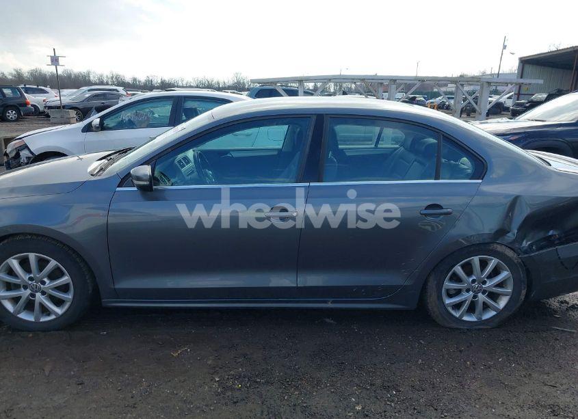 Photo 14 of 2014 Volkswagen Jetta 1.8T SE (VIN 3VWD17AJ8EM270903)