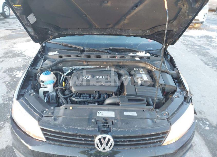 Photo 10 of 2014 Volkswagen Jetta 1.8T SE (VIN 3VWD17AJ8EM293890)