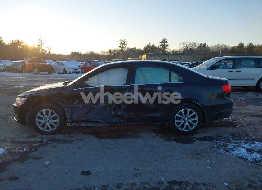 Photo 14 of 2014 Volkswagen Jetta 1.8T SE (VIN 3VWD17AJ8EM293890)