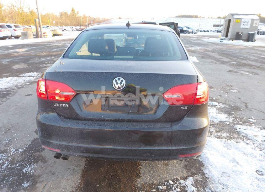 Photo 16 of 2014 Volkswagen Jetta 1.8T SE (VIN 3VWD17AJ8EM293890)