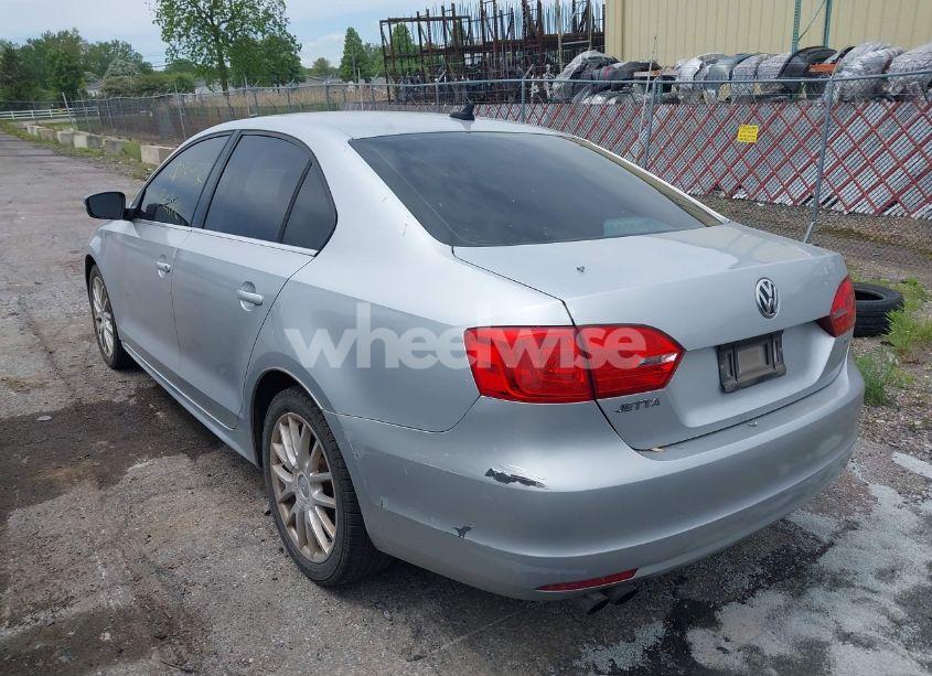 Photo 3 of 2014 Volkswagen Jetta 1.8T SE (VIN 3VWD17AJ8EM314253)