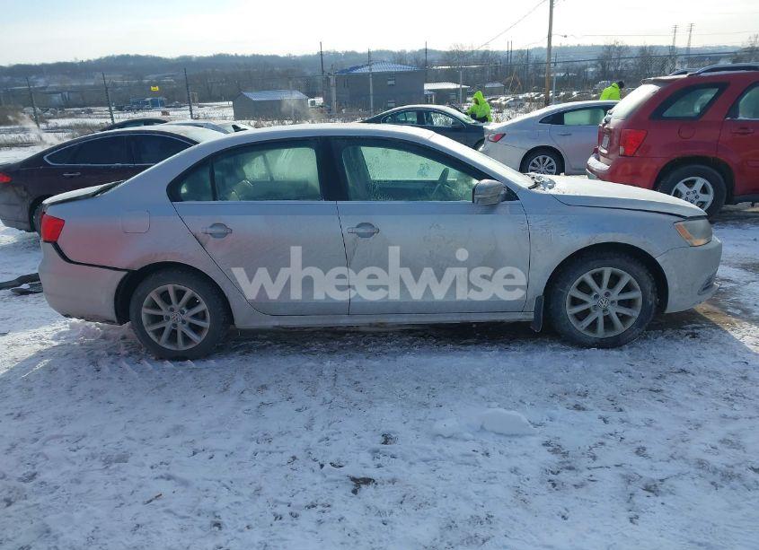 Photo 14 of 2014 Volkswagen Jetta 1.8T SE (VIN 3VWD17AJ8EM315113)
