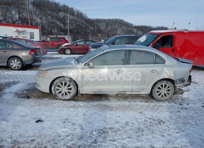 Photo 15 of 2014 Volkswagen Jetta 1.8T SE (VIN 3VWD17AJ8EM315113)