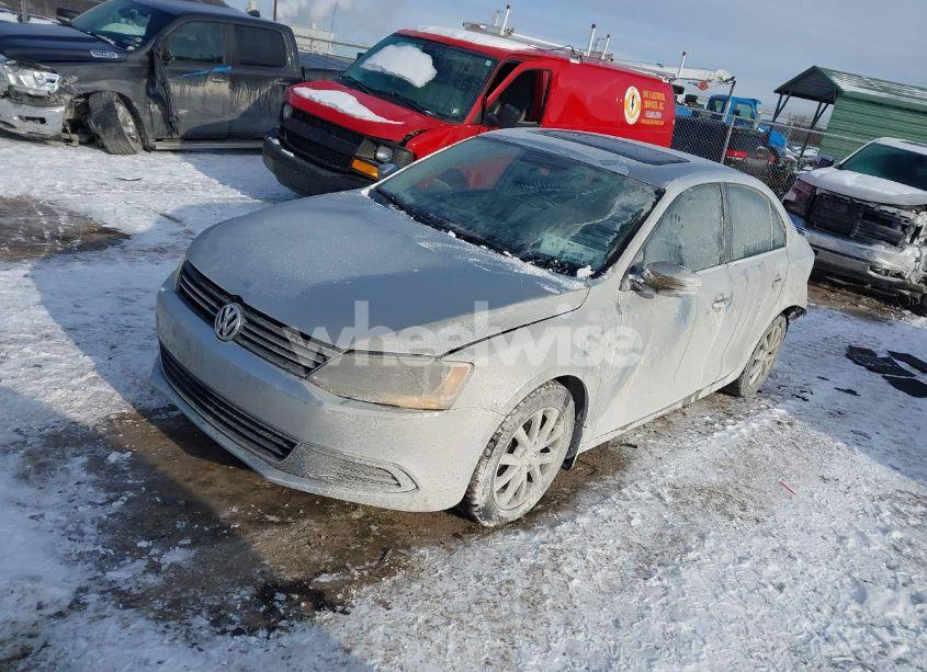 Photo 2 of 2014 Volkswagen Jetta 1.8T SE (VIN 3VWD17AJ8EM315113)