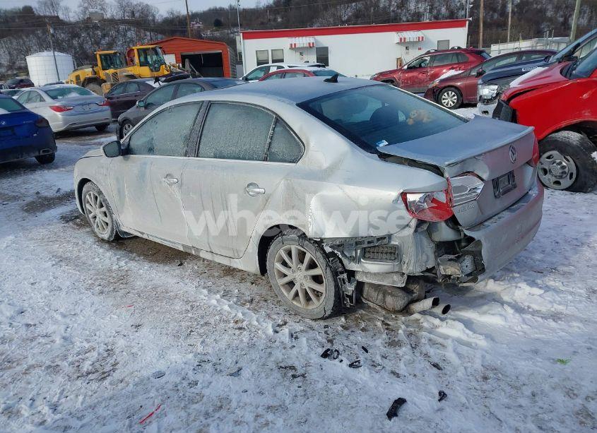 Photo 3 of 2014 Volkswagen Jetta 1.8T SE (VIN 3VWD17AJ8EM315113)