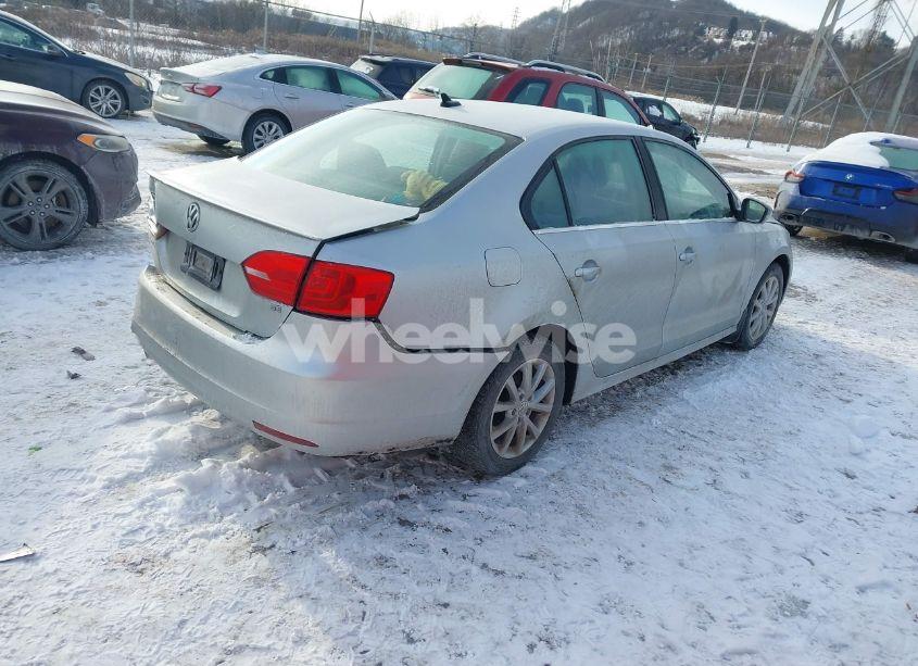 Photo 4 of 2014 Volkswagen Jetta 1.8T SE (VIN 3VWD17AJ8EM315113)
