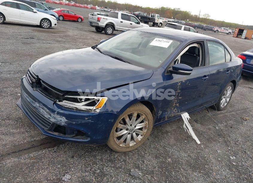 Photo 2 of 2014 Volkswagen Jetta 1.8T SE (VIN 3VWD17AJ8EM326015)