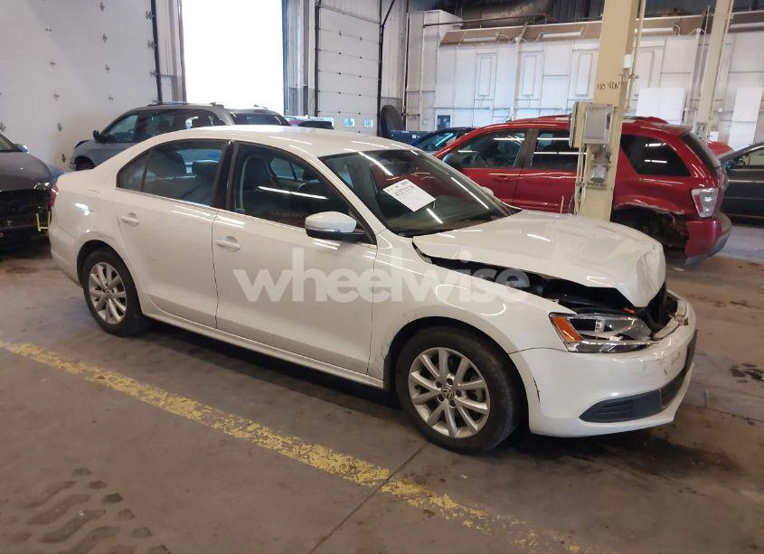 2014 Volkswagen Jetta 1.8T SE (VIN 3VWD17AJ8EM336253) main photo