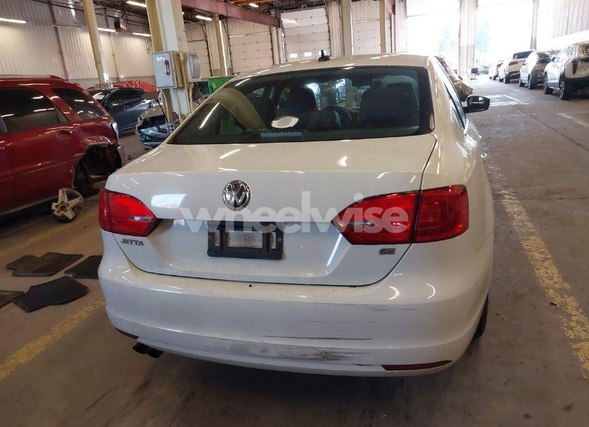 Photo 16 of 2014 Volkswagen Jetta 1.8T SE (VIN 3VWD17AJ8EM336253)
