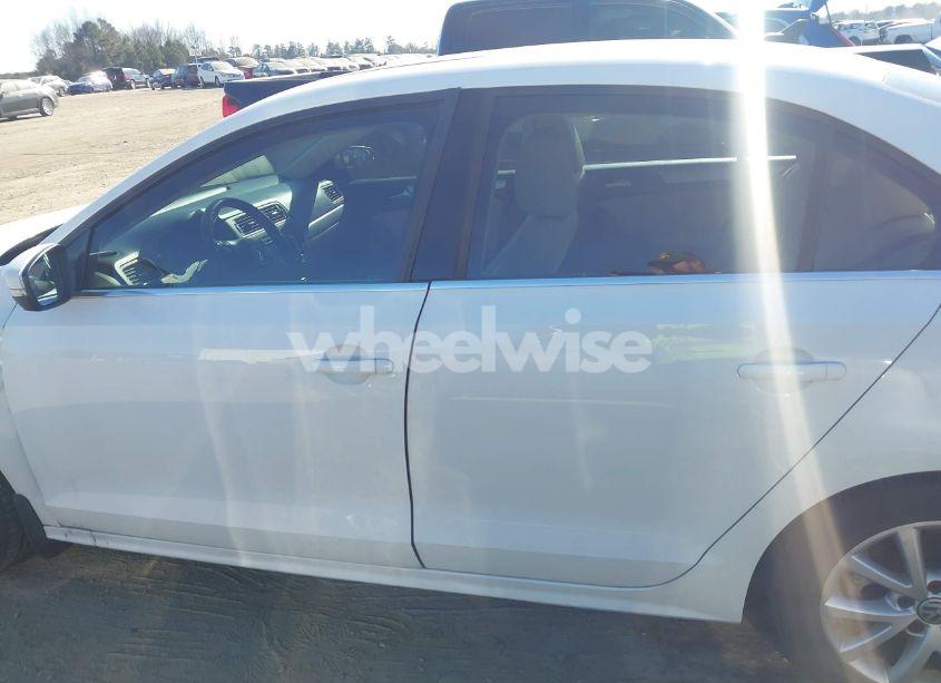 Photo 14 of 2014 Volkswagen Jetta 1.8T SE (VIN 3VWD17AJ8EM361895)