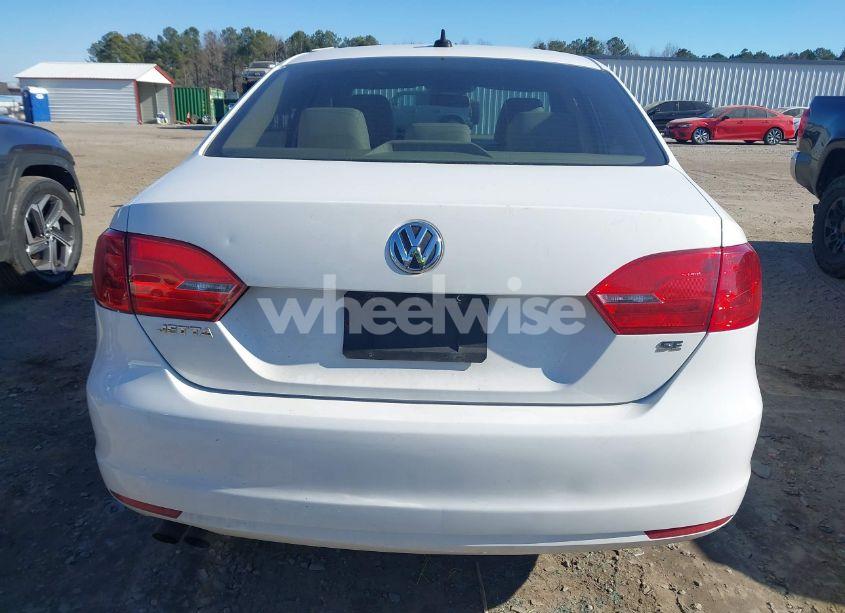 Photo 16 of 2014 Volkswagen Jetta 1.8T SE (VIN 3VWD17AJ8EM361895)
