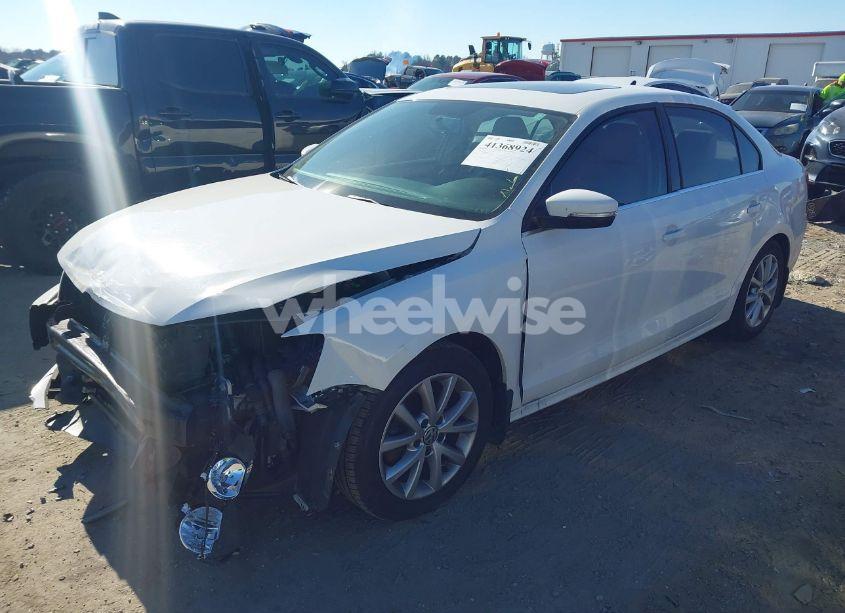 Photo 2 of 2014 Volkswagen Jetta 1.8T SE (VIN 3VWD17AJ8EM361895)