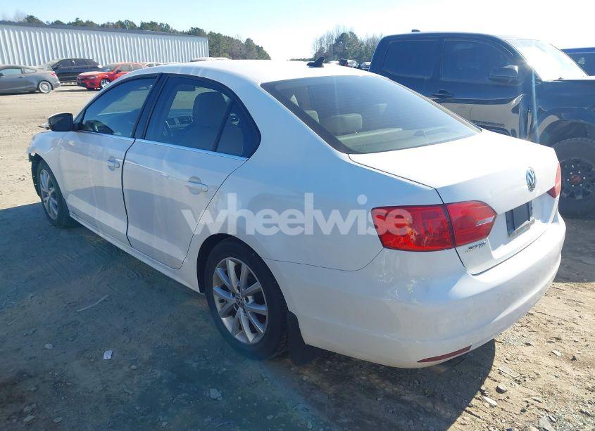 Photo 3 of 2014 Volkswagen Jetta 1.8T SE (VIN 3VWD17AJ8EM361895)
