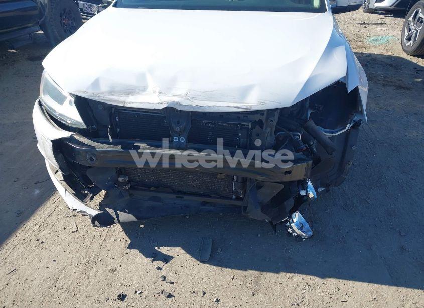 Photo 6 of 2014 Volkswagen Jetta 1.8T SE (VIN 3VWD17AJ8EM361895)