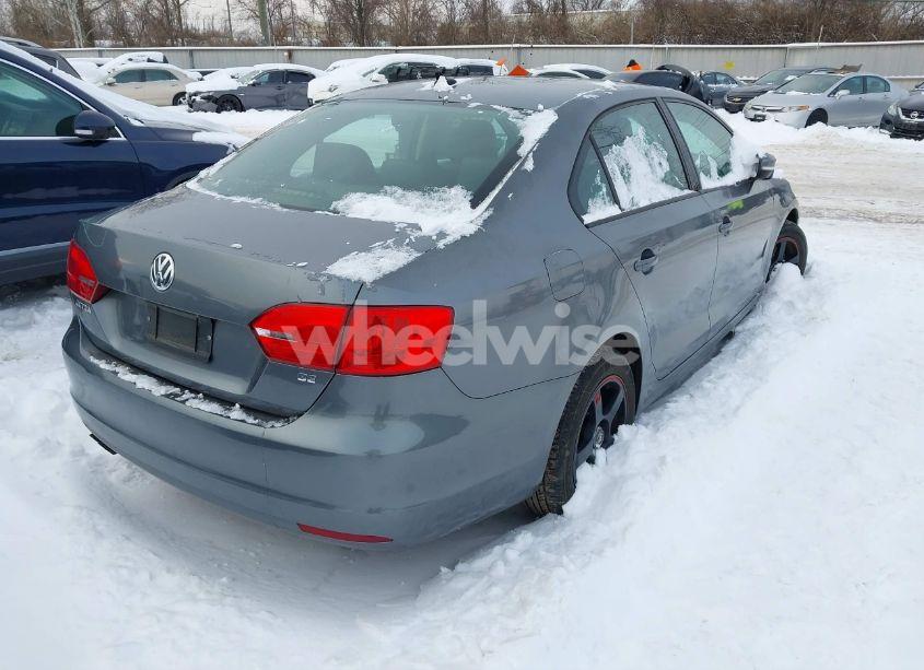 Photo 4 of 2014 Volkswagen Jetta 1.8T SE (VIN 3VWD17AJ8EM362173)