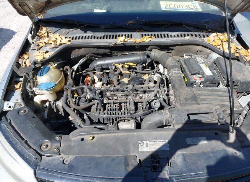 Photo 10 of 2014 Volkswagen Jetta 1.8T SE (VIN 3VWD17AJ8EM362318)