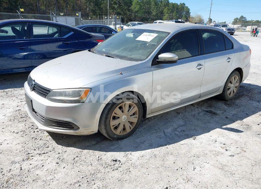 Photo 2 of 2014 Volkswagen Jetta 1.8T SE (VIN 3VWD17AJ8EM362318)