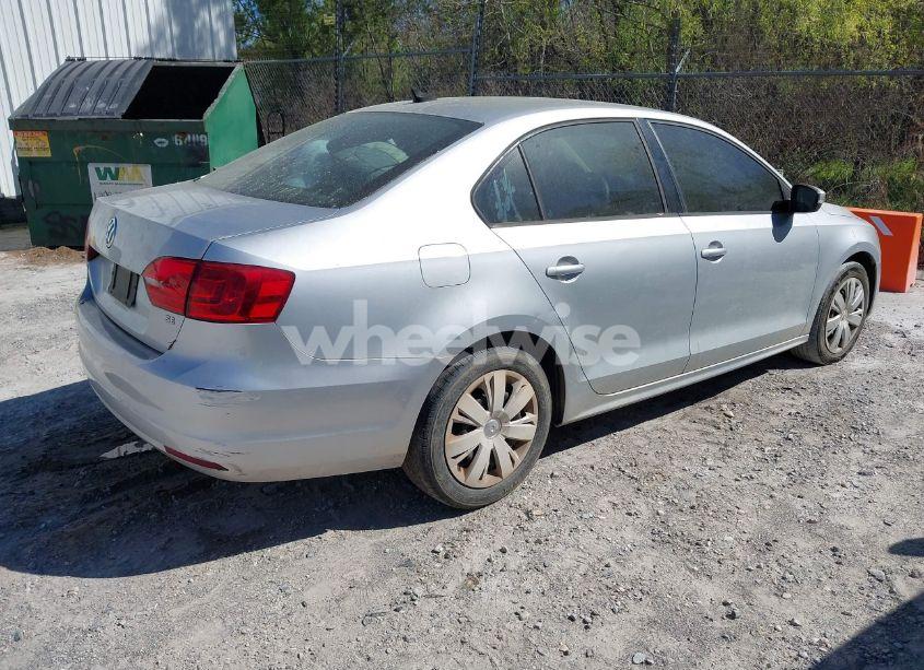 Photo 4 of 2014 Volkswagen Jetta 1.8T SE (VIN 3VWD17AJ8EM362318)