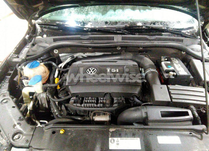 Photo 10 of 2014 Volkswagen Jetta 1.8T SE (VIN 3VWD17AJ8EM399644)