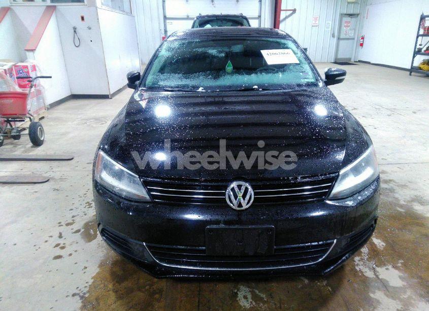Photo 6 of 2014 Volkswagen Jetta 1.8T SE (VIN 3VWD17AJ8EM399644)