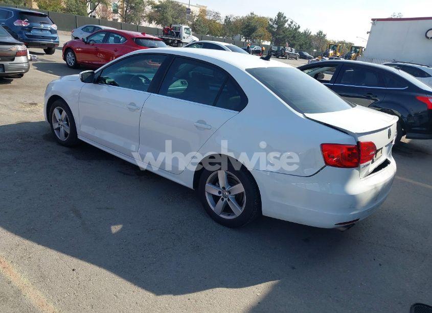 Photo 3 of 2014 Volkswagen Jetta 1.8T SE (VIN 3VWD17AJ8EM420587)
