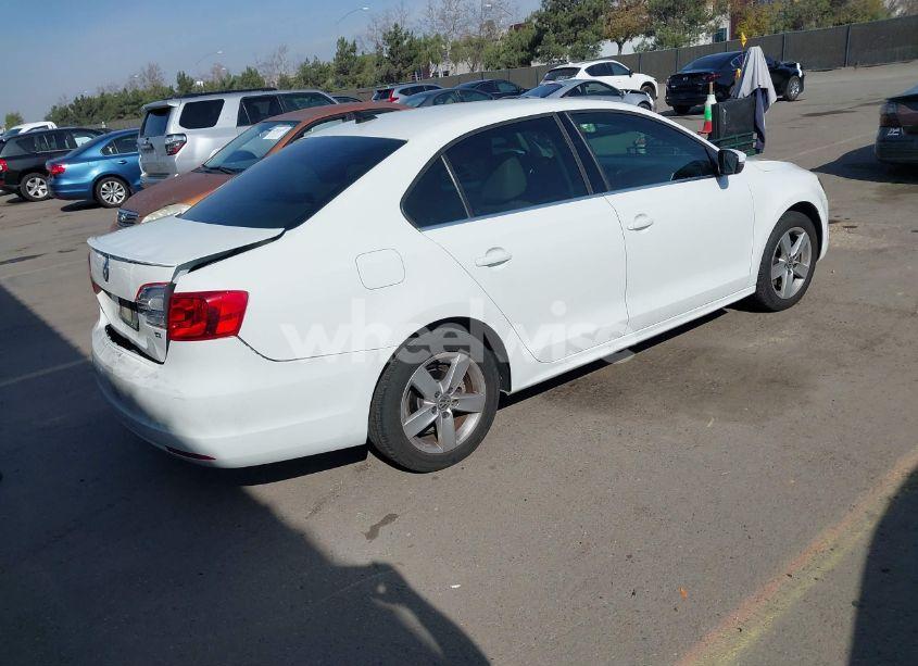 Photo 4 of 2014 Volkswagen Jetta 1.8T SE (VIN 3VWD17AJ8EM420587)