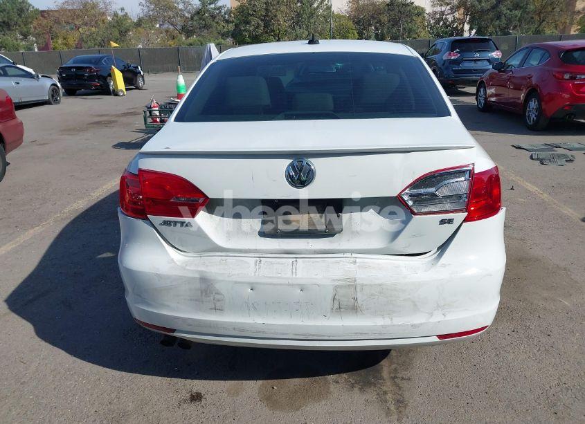 Photo 6 of 2014 Volkswagen Jetta 1.8T SE (VIN 3VWD17AJ8EM420587)