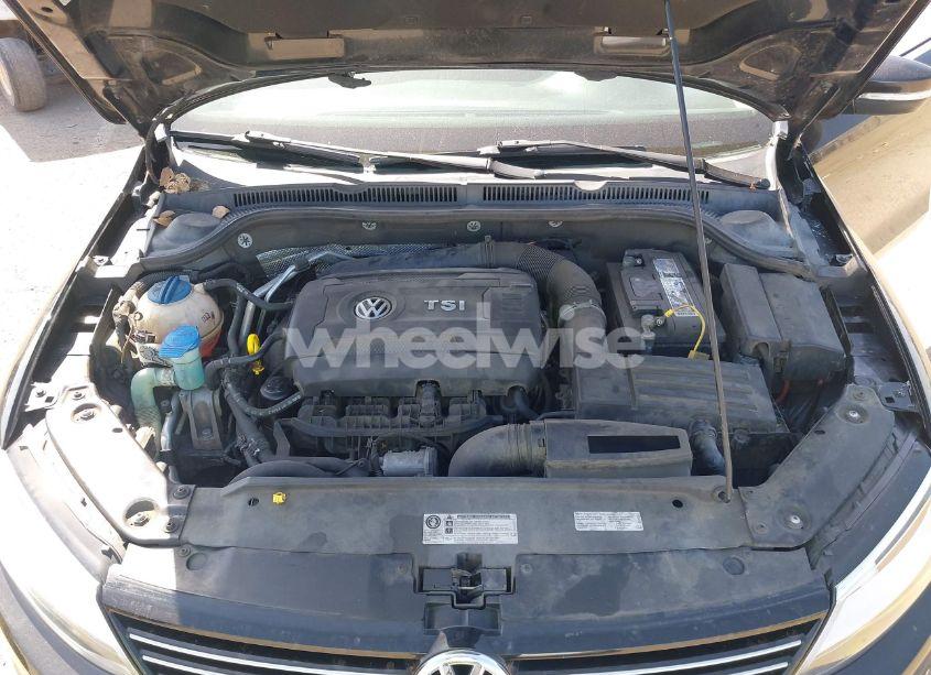 Photo 10 of 2014 Volkswagen Jetta 1.8T SE (VIN 3VWD17AJ8EM434456)