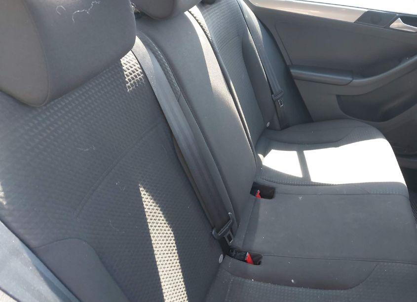 Photo 8 of 2015 Volkswagen Jetta 1.8T SE (VIN 3VWD17AJ8FM229723)