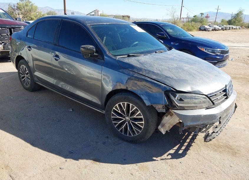 2015 Volkswagen Jetta 1.8T SE (VIN 3VWD17AJ8FM251172) main photo