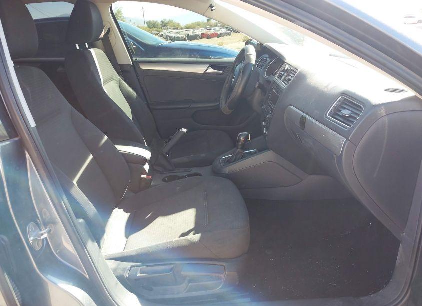 Photo 5 of 2015 Volkswagen Jetta 1.8T SE (VIN 3VWD17AJ8FM251172)