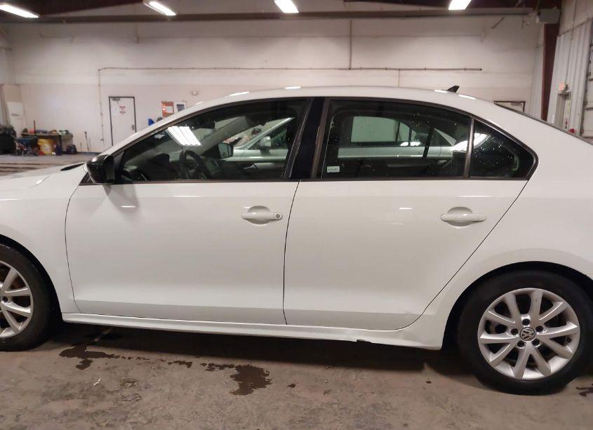 Photo 15 of 2015 Volkswagen Jetta 1.8T SE (VIN 3VWD17AJ8FM269719)