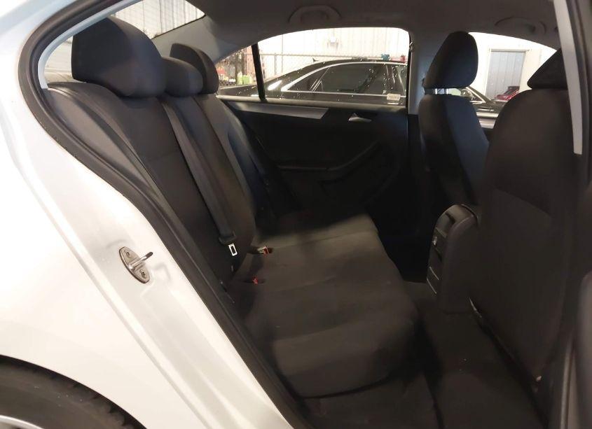 Photo 8 of 2015 Volkswagen Jetta 1.8T SE (VIN 3VWD17AJ8FM269719)