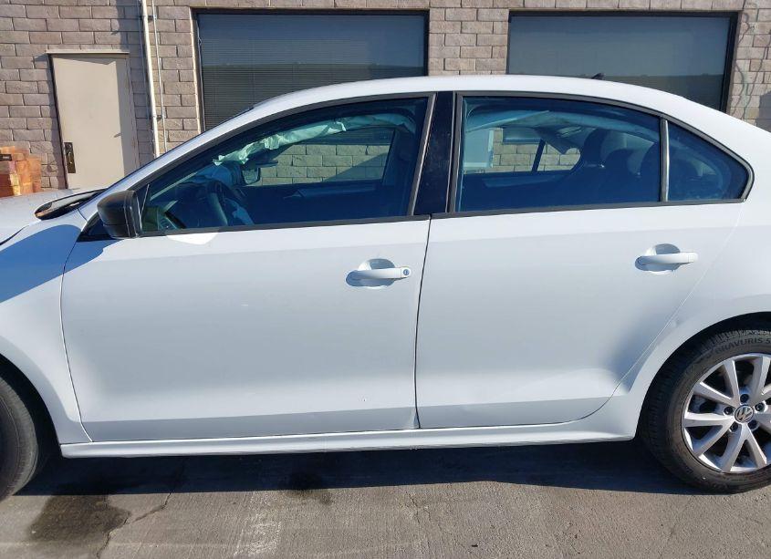 Photo 15 of 2015 Volkswagen Jetta 1.8T SE (VIN 3VWD17AJ8FM283443)