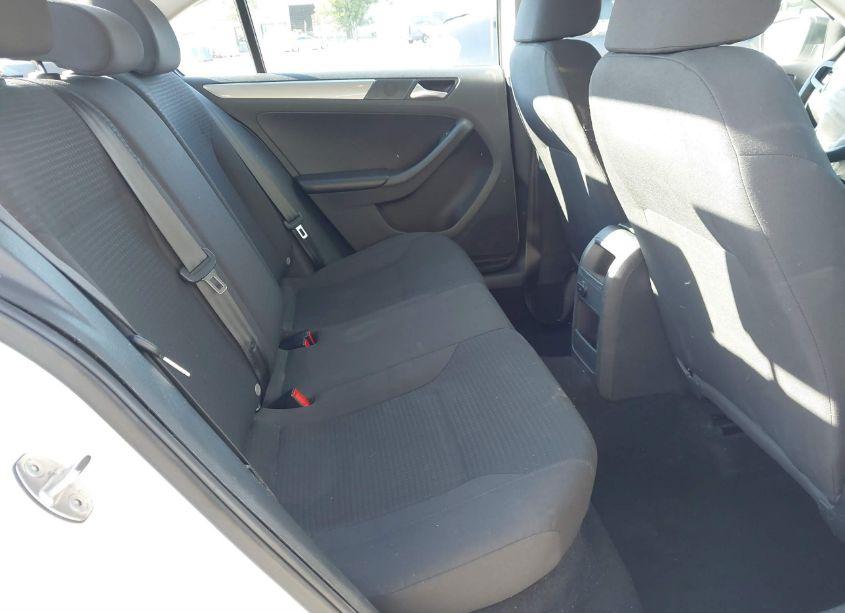 Photo 8 of 2015 Volkswagen Jetta 1.8T SE (VIN 3VWD17AJ8FM283443)