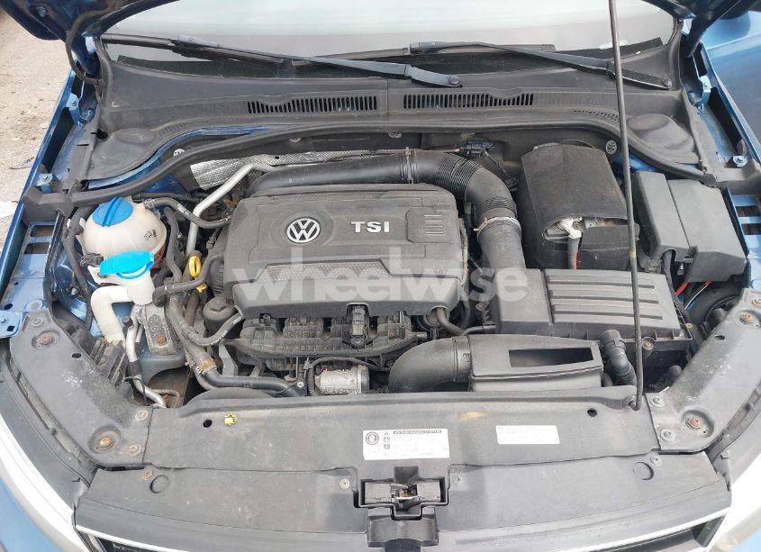 Photo 10 of 2015 Volkswagen Jetta 1.8T SE (VIN 3VWD17AJ8FM287279)