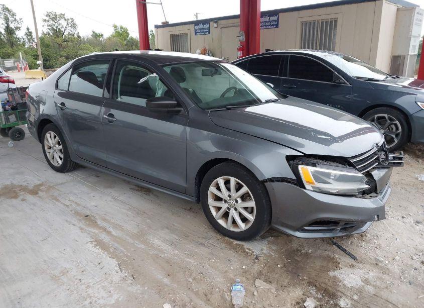2015 Volkswagen Jetta 1.8T SE (VIN 3VWD17AJ8FM314562) main photo